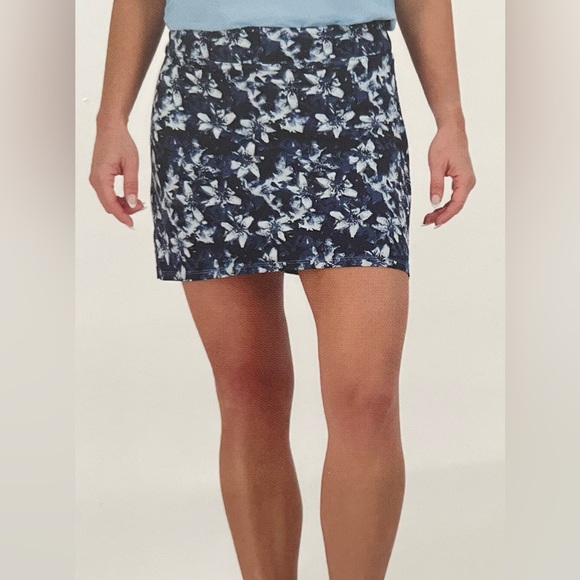 Tranquility Women’s Floral Print Pull On Skort Size: XS ((NWT) - Picture 3 of 7
